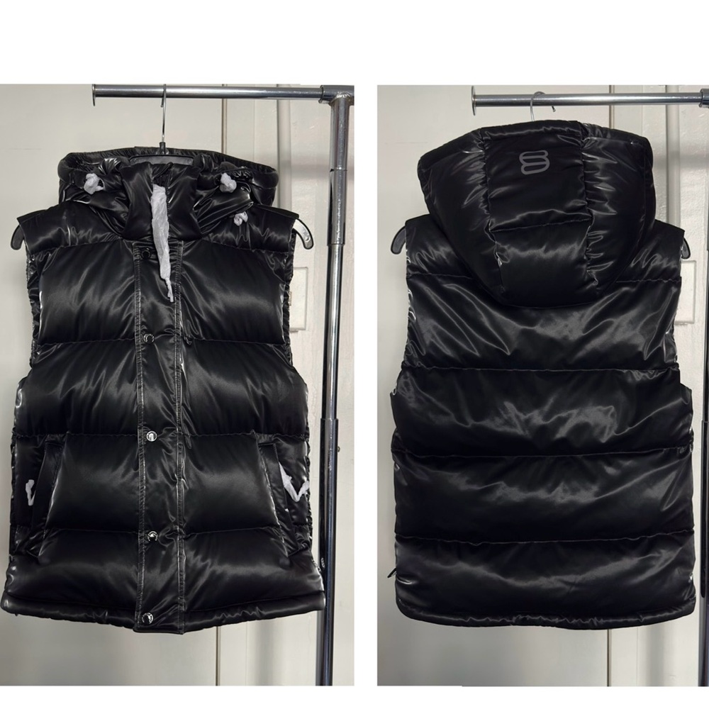 Aritzia Black Puffer Vest